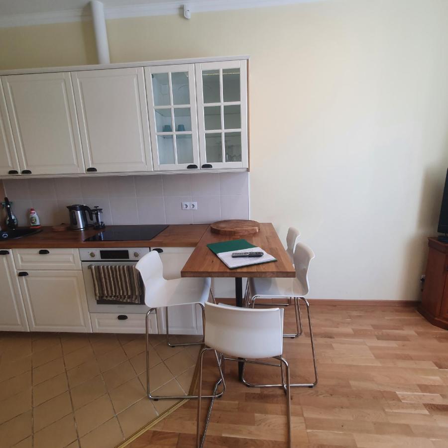 Hot Riga Ernestines Iela 7-1 Enjoy The Feel Of Home And History! Экстерьер фото